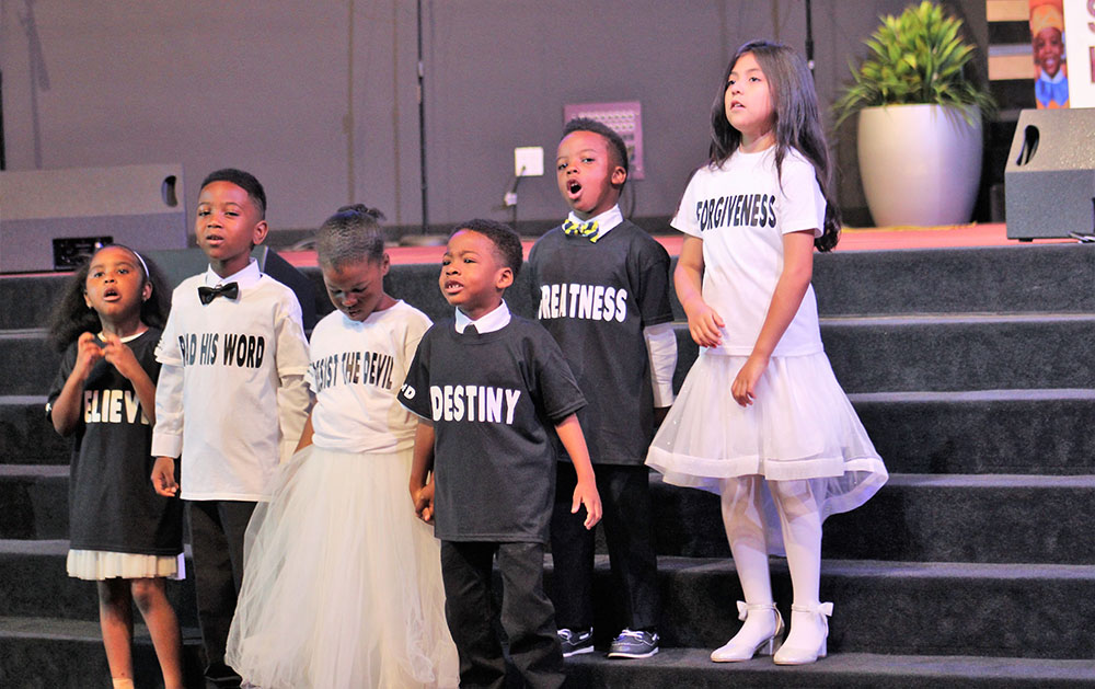 Graduation Image 157 20190531 2082411074