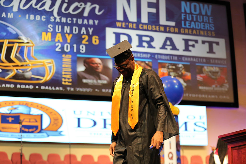 Graduation Image 3 20190531 1177046093