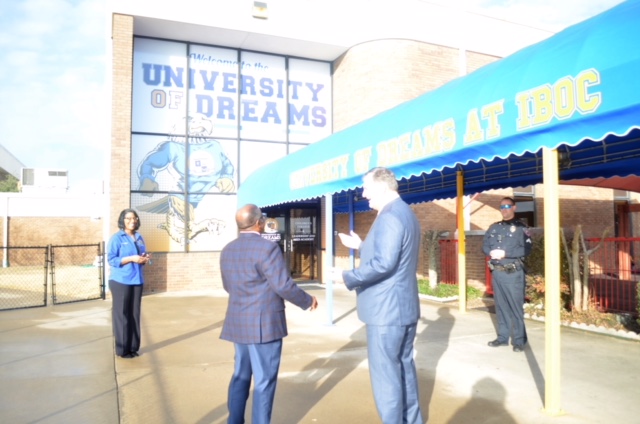 Visit From Mayor Mike Rawlings 1 20180115 1191898511